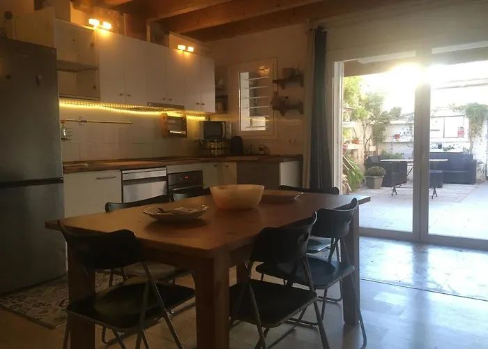 Charming House Next To The Sea And Barcelona For 6